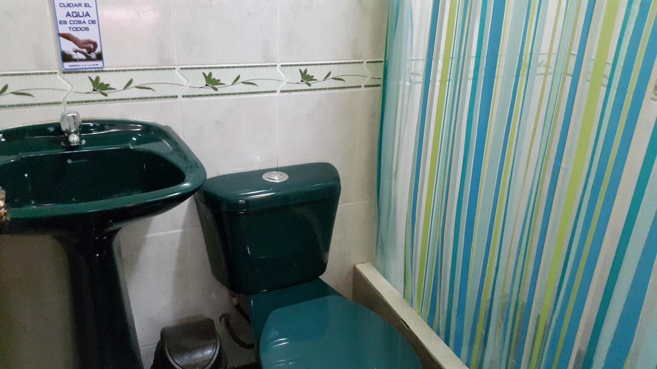洛哈 百合旅馆旅舍 外观 照片